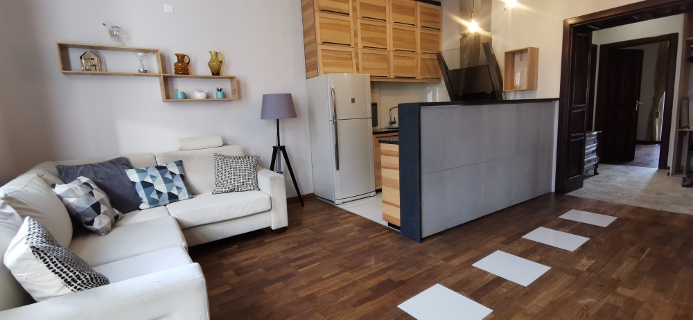 Apartament vis a vis Wawelu 80m2 3-pokoje , 2 łazienki, komfortowy - 2