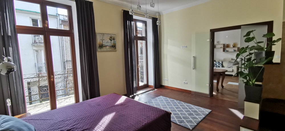 Apartament vis a vis Wawelu 80m2 3-pokoje , 2 łazienki, komfortowy - 6