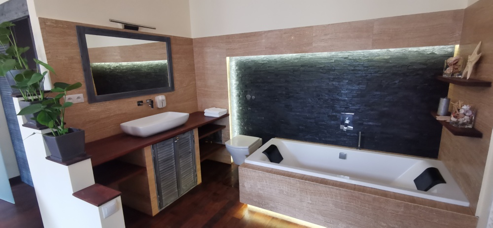 Apartament vis a vis Wawelu 80m2 3-pokoje , 2 łazienki, komfortowy - 8