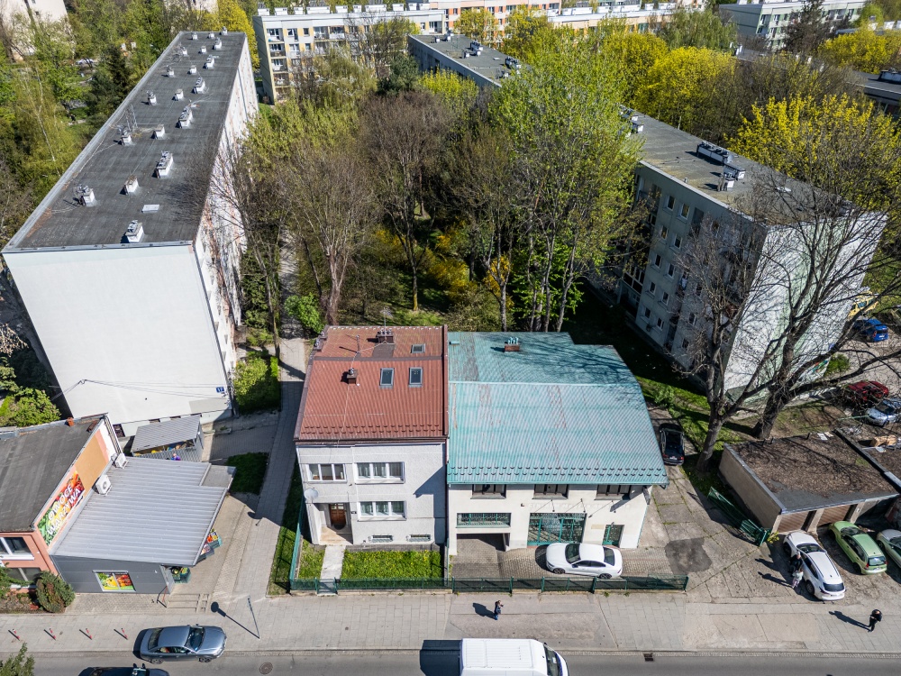 ul. Na Szaniec budynek usługowy z częscią mieszkalną telefon kontaktowy właściciela Julian 603 914 408  - 0