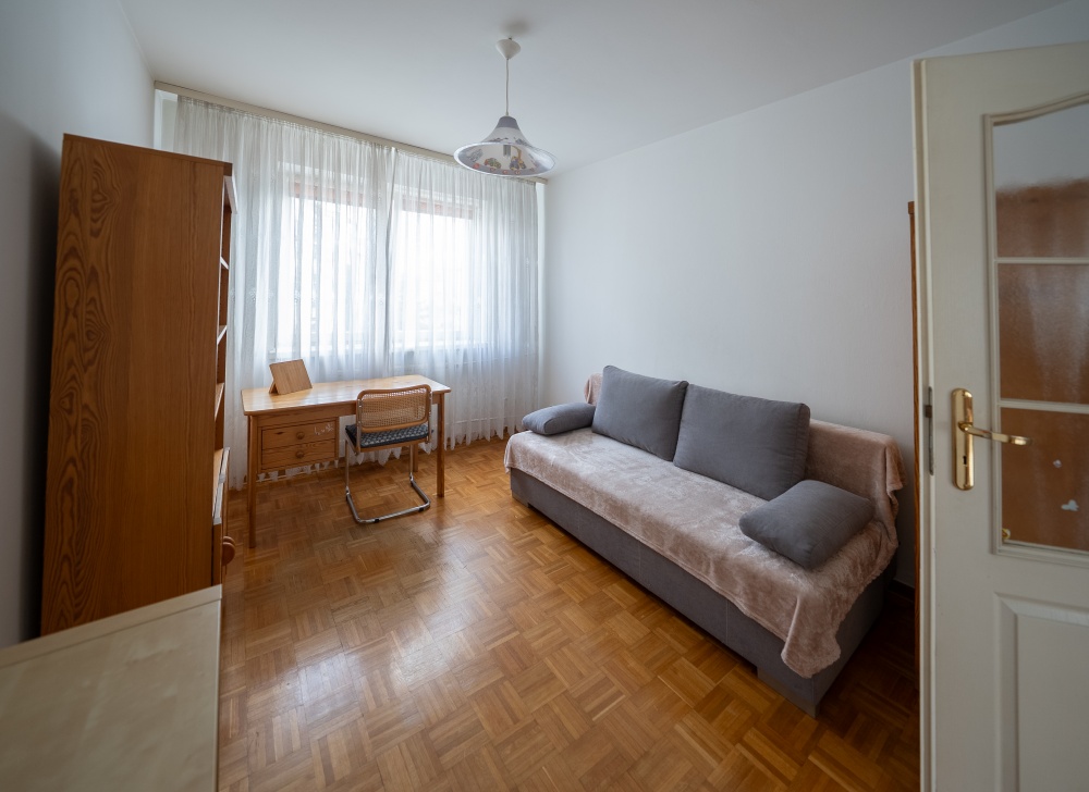 Ciche mieszkanie 3/4 pokojowe na strzeżonym osiedlu - 2