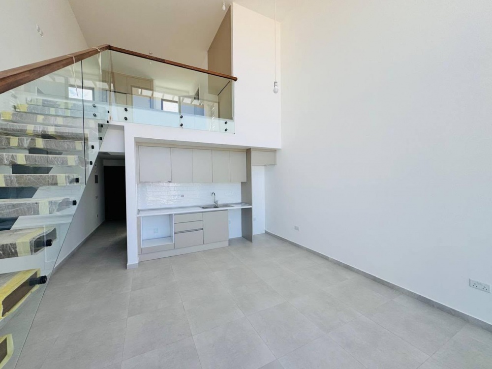 Mieszkanie- 2 poziomowy loft na Cyprze - 3